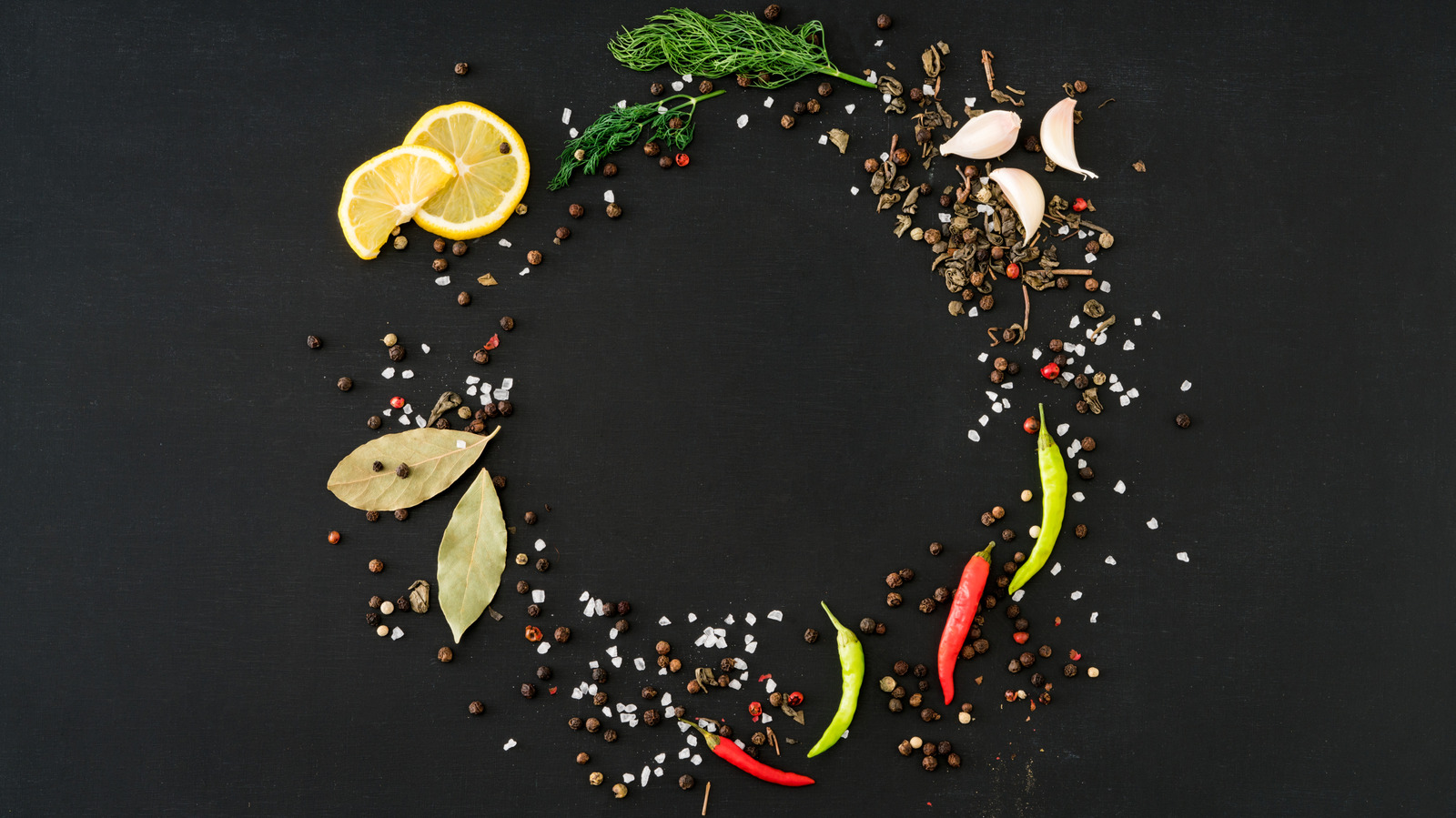 Why Lemon And Black Pepper Is The Best Natural Air Freshener For Your Kitchen

