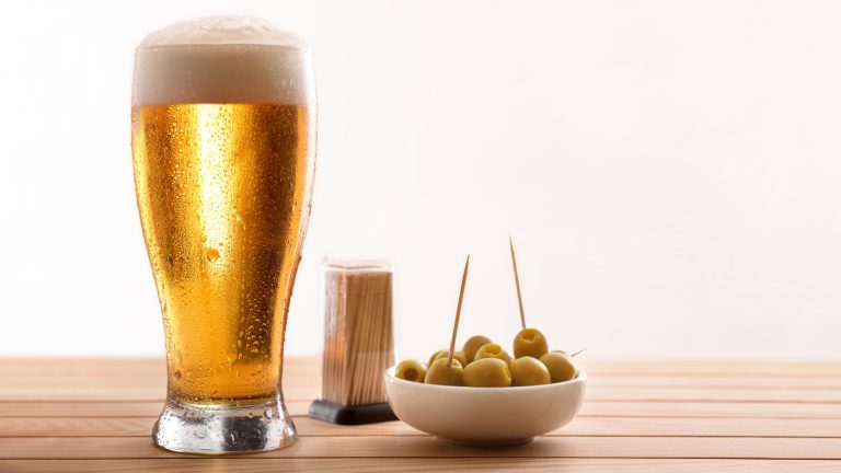 Say Goodbye To Boring Bud Light With A 2-Ingredient 'Beertini'

