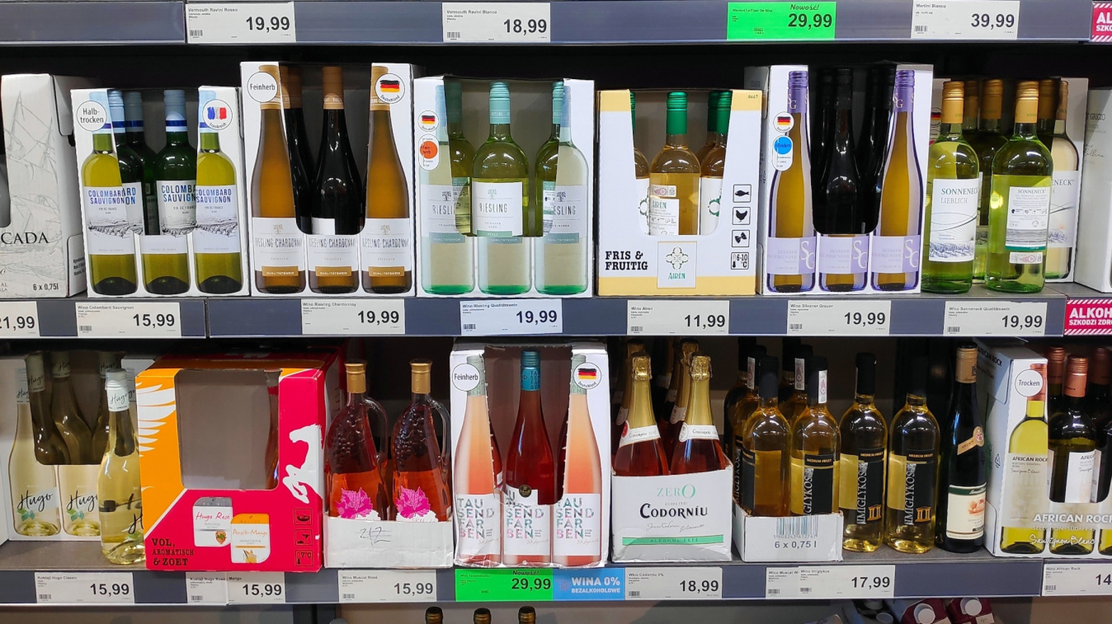 Why We Ranked This Affordable Aldi Wine Number One In Our Taste Test


