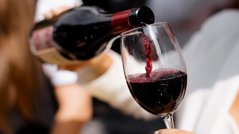 The Absolute Best Type Of Red Wine To Use For Pot Roast

