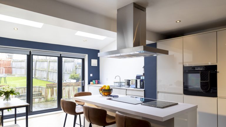 What Happens When Your Range Hood Doesn't Vent Outside (And Why It Matters)

