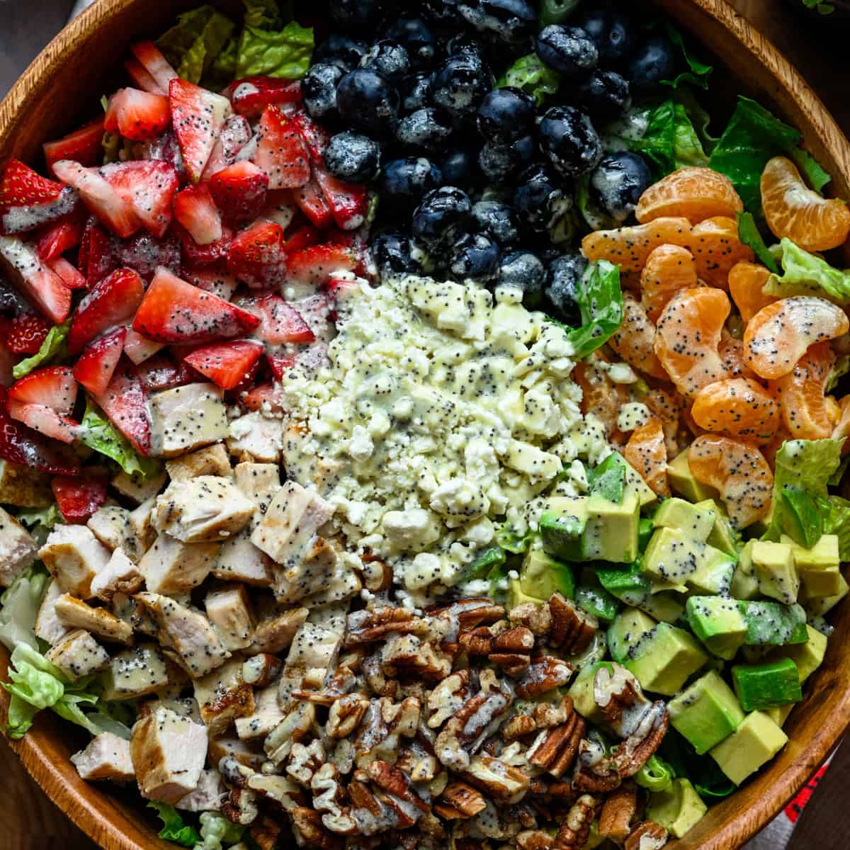 Jordbær- og valmuefrøsalat med grillet kylling (Panera-kopi)