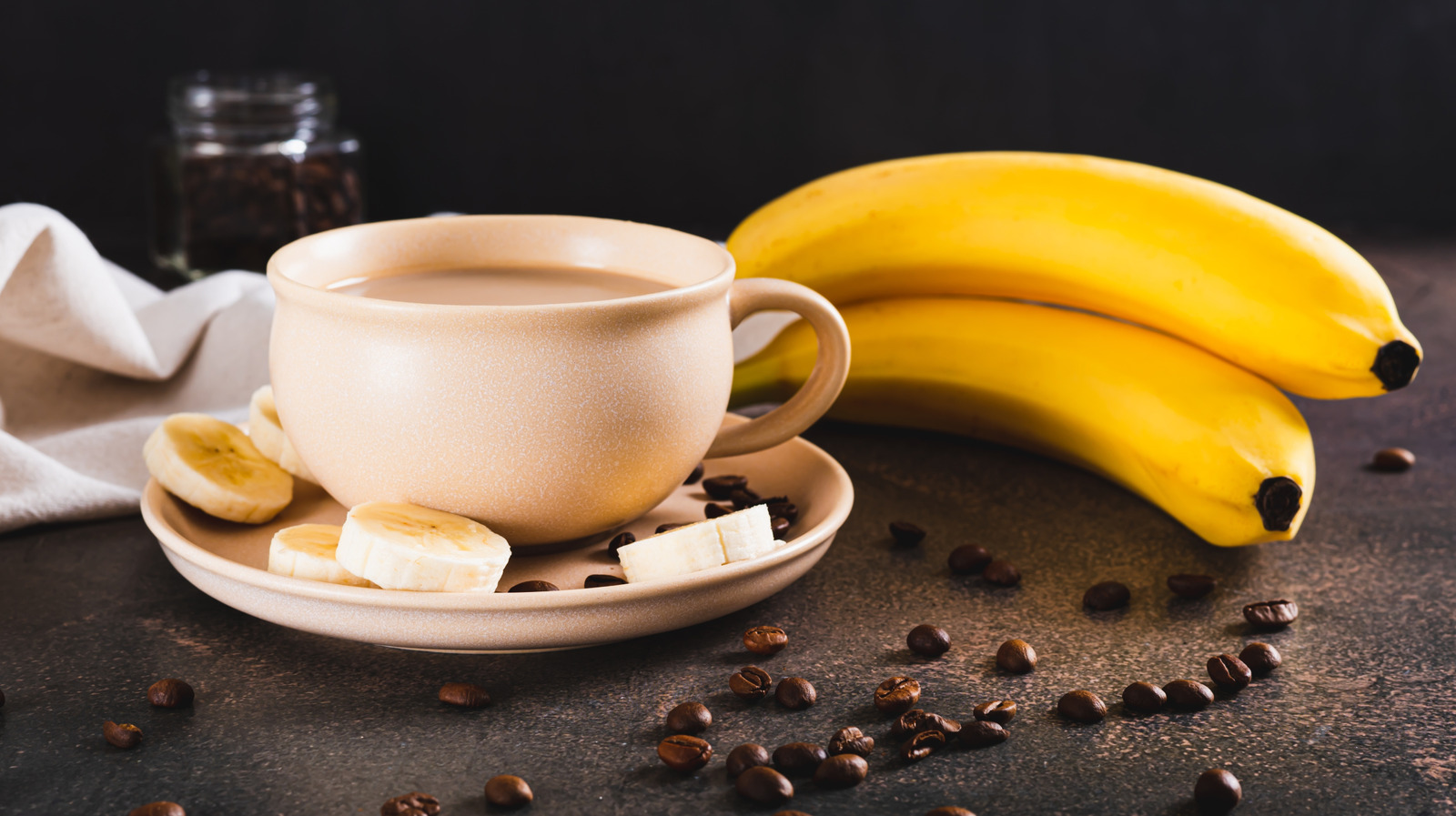 You Only Need 3 Ingredients For A Delicious Banana Bread Syrup For Coffee

