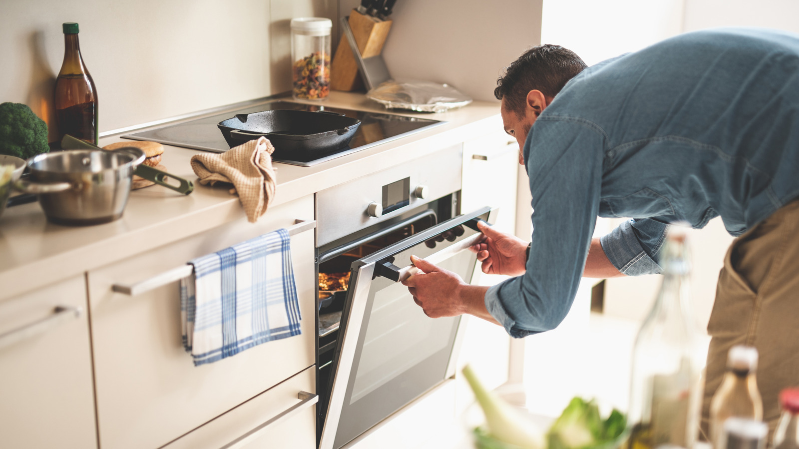 Do You Really Trust Your Oven's Temperature? Why It Pays To Use An Oven Thermometer

