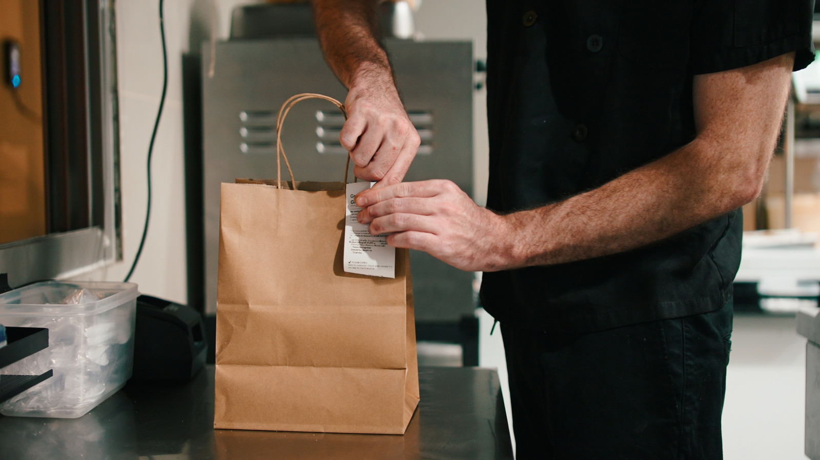 Do Restaurants Expect You To Tip When Picking Up Takeout?

