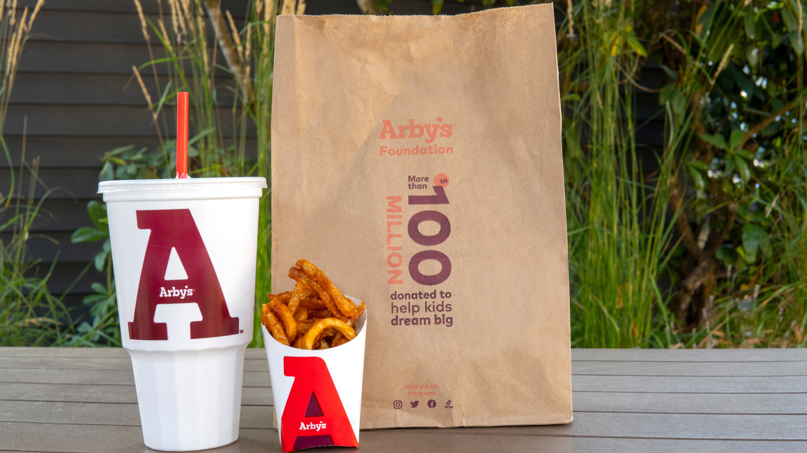 This Ridiculously Affordable Arby's Deal From The '90s Could Never Exist Today

