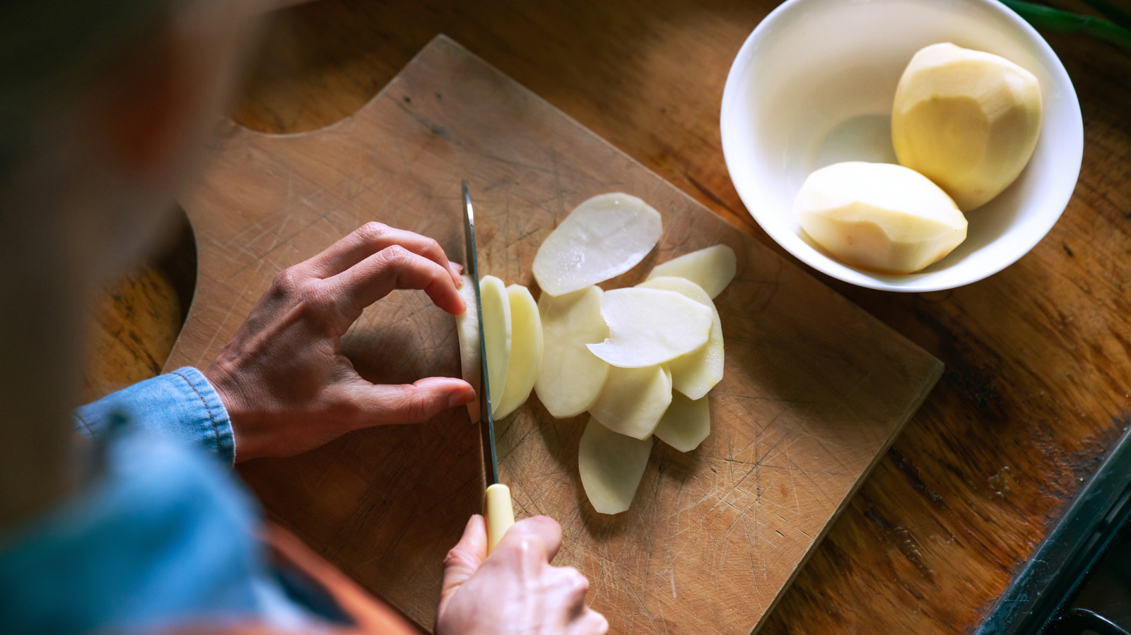 How To Properly Store Cut And Peeled Potatoes For Later

