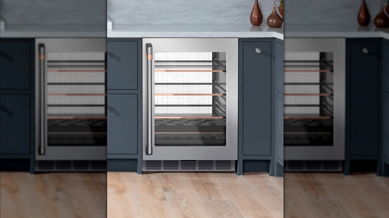 Café Built-In Beverage Center
