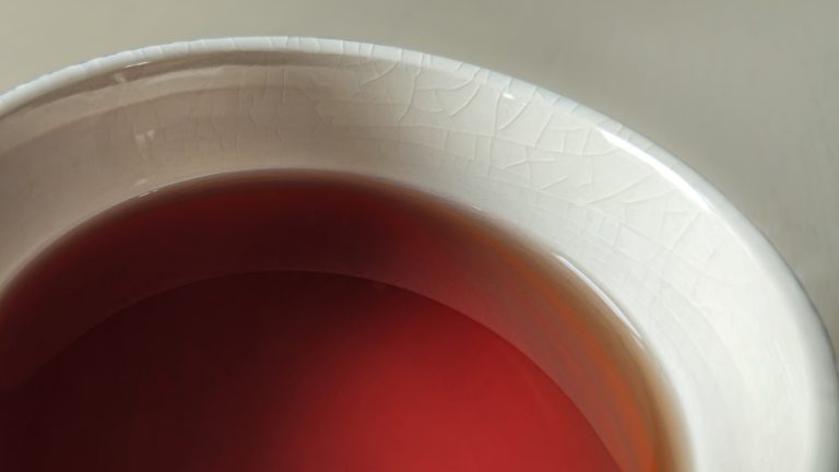 It's Long Overdue For You To Part Ways With Your Cracked Mugs. Here's Why


