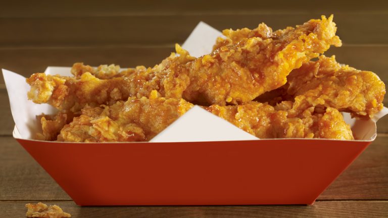 The Beloved Fast Food Fried Chicken You'll Only Find In 2 Southern States

