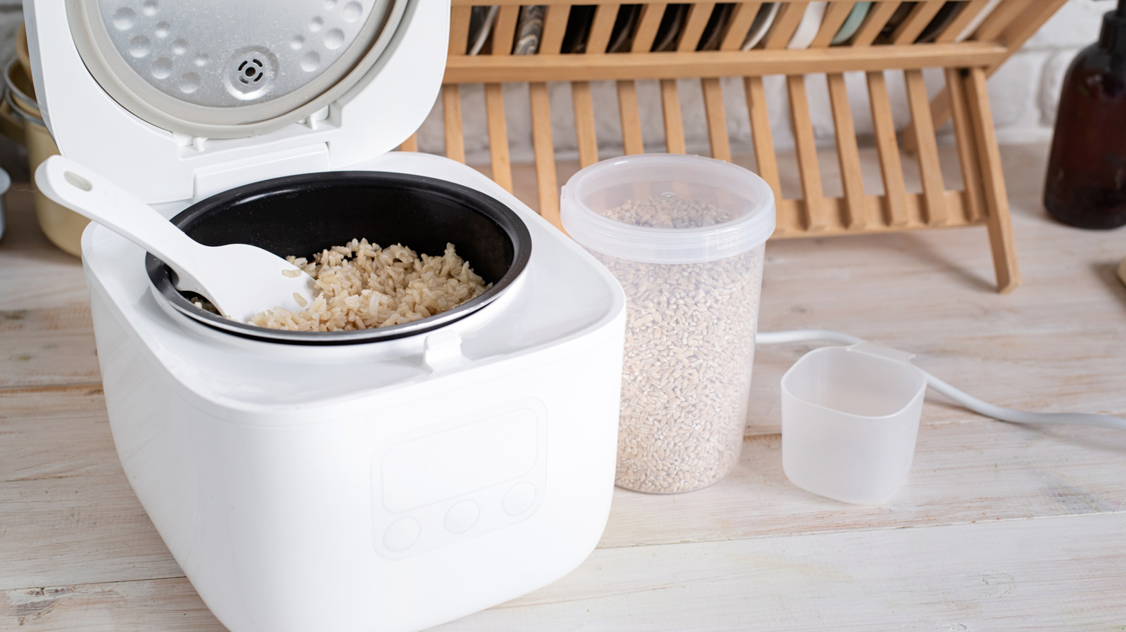 Here's The Average Lifespan Of A Rice Cooker

