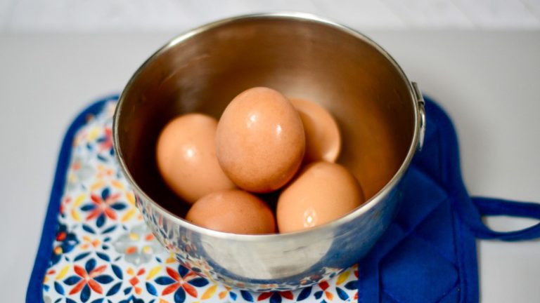 Does Peeling Boiled Eggs With A Spoon Actually Work? We Put It To The Test

