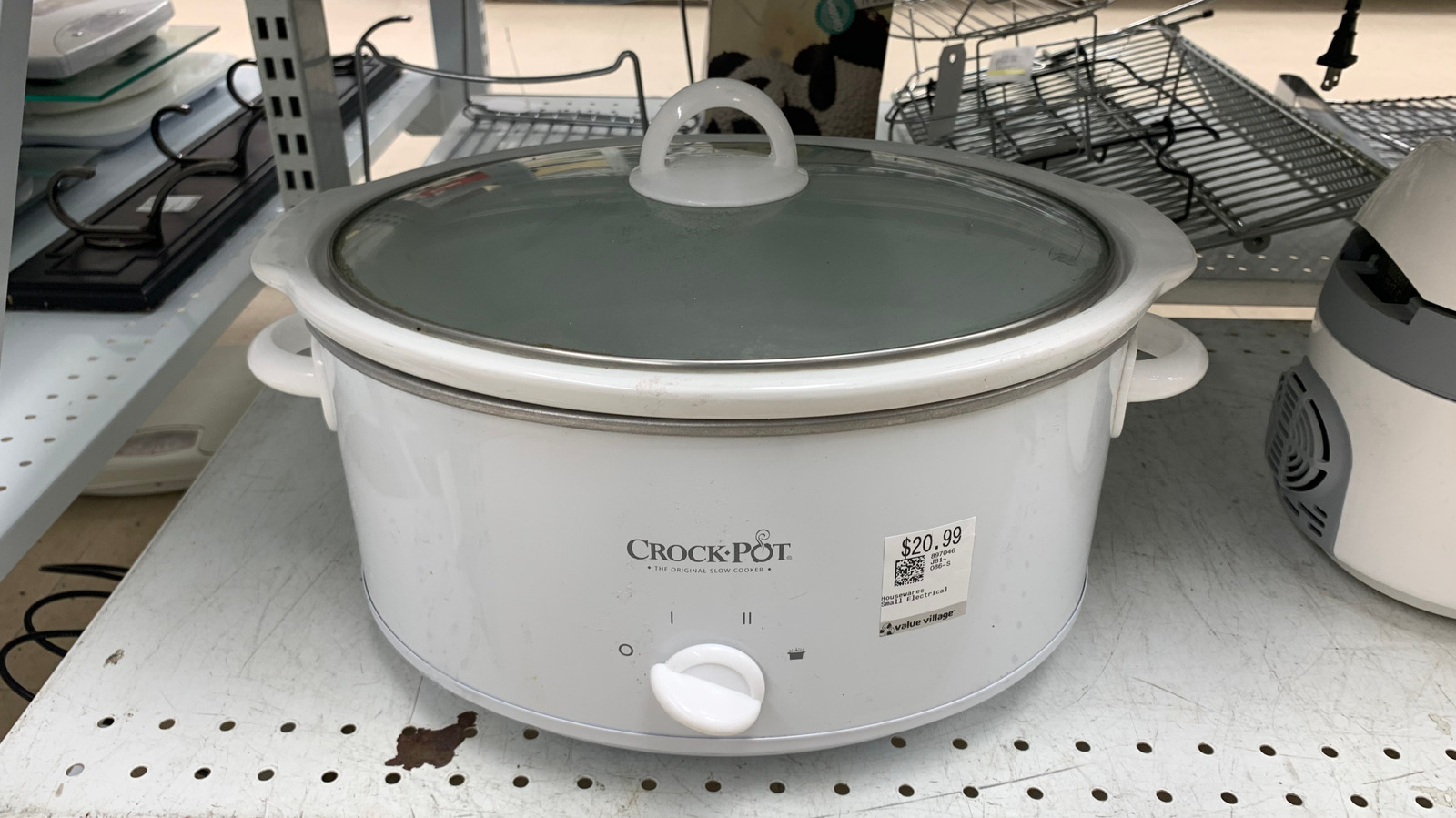 You Found A Vintage Crock-Pot At The Thrift Store — But Is It Actually Safe To Use?

