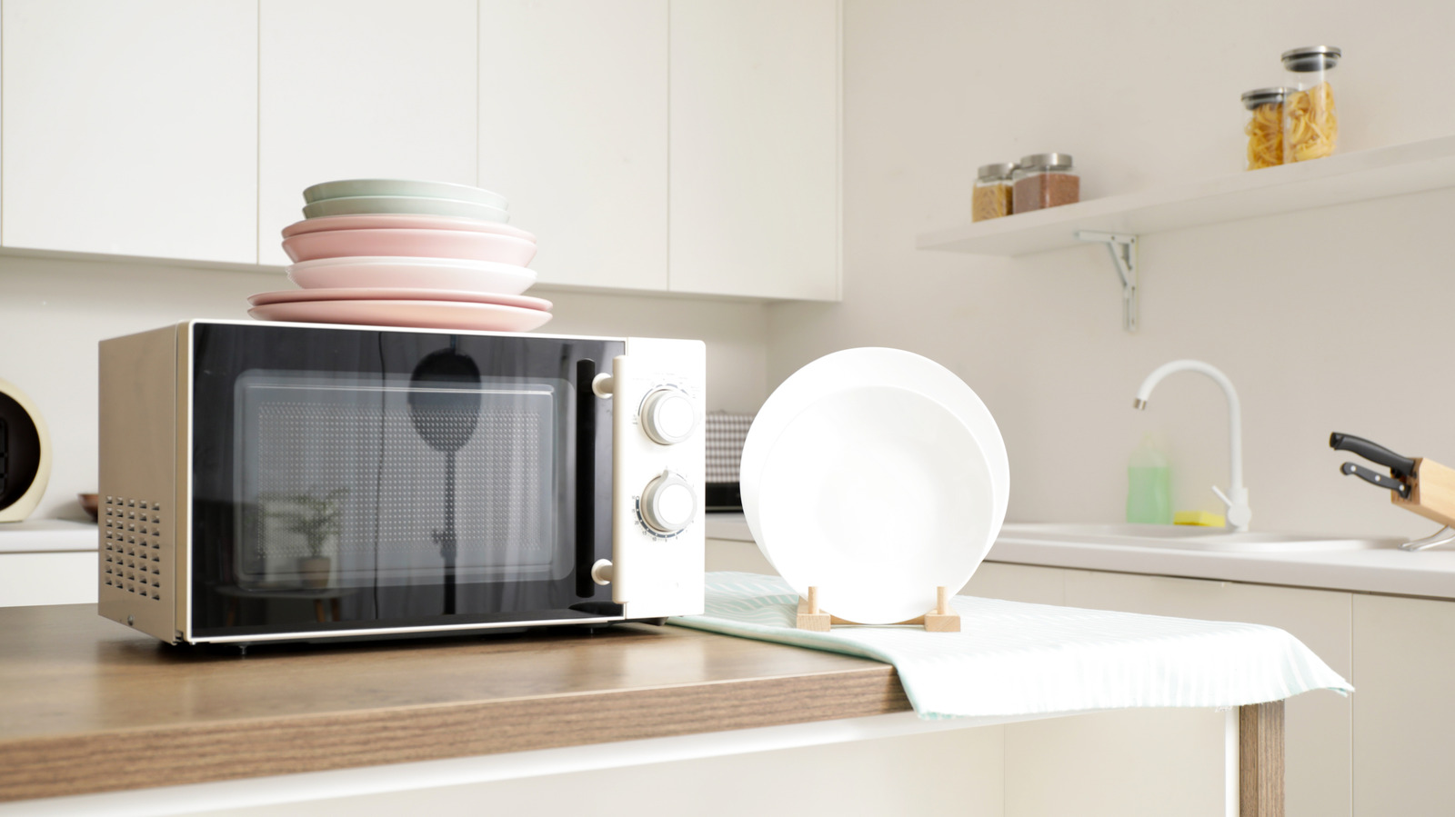 Skip Panasonic: Consumer Reports' Highest-Rated Microwave Is Twice As Affordable

