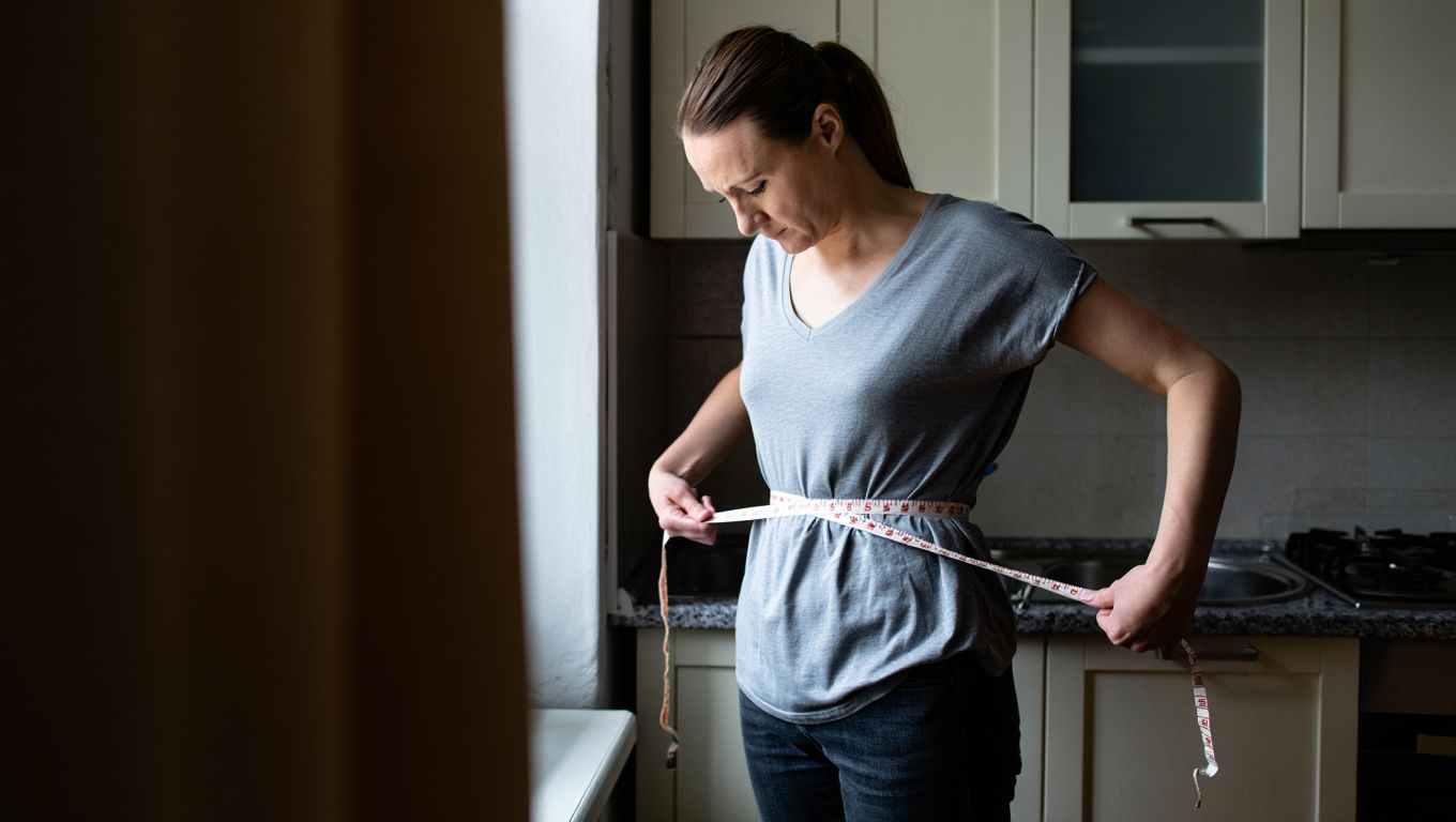 Kortisol og fedtet omkring maven: sådan hænger det sammen og det handler ikke kun om stress