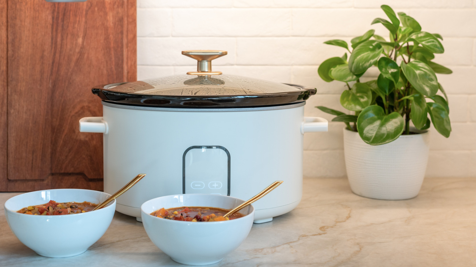 Avoid This Rookie Mistake When Cleaning Your Crock-Pot

