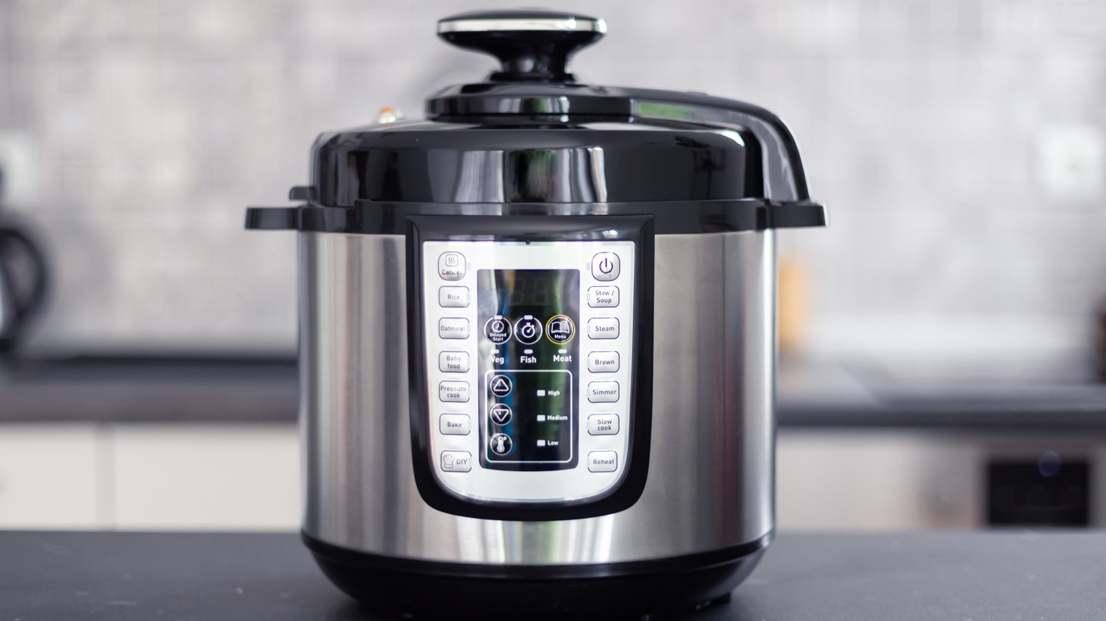 Here's What An Instant Pot Can Do That A Crock-Pot Can't

