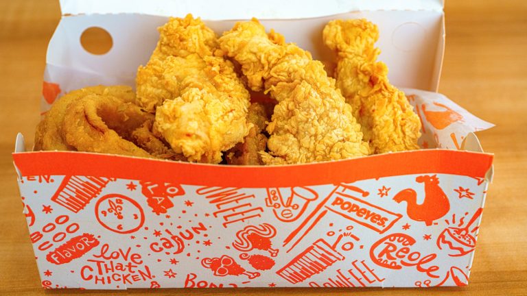 5 Ordering Tips For Better Chicken Tenders At Popeyes

