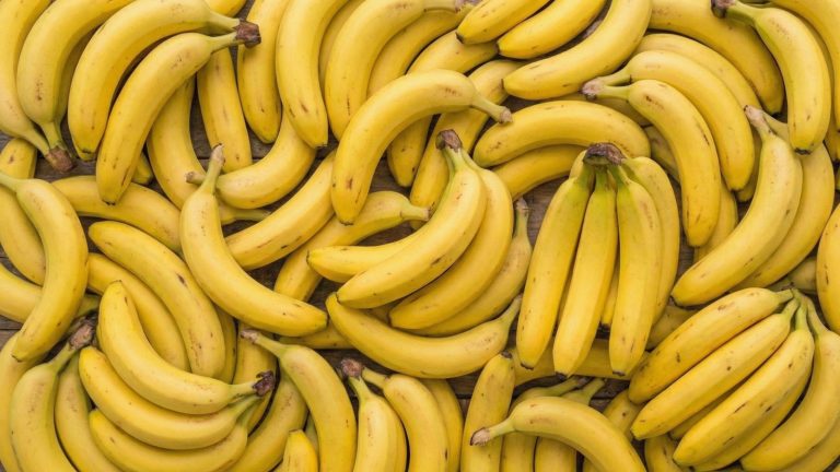 Bananas Are 10x More Flavorful When Paired With This Spice

