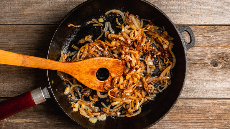Grilled, slightly caramelized onions