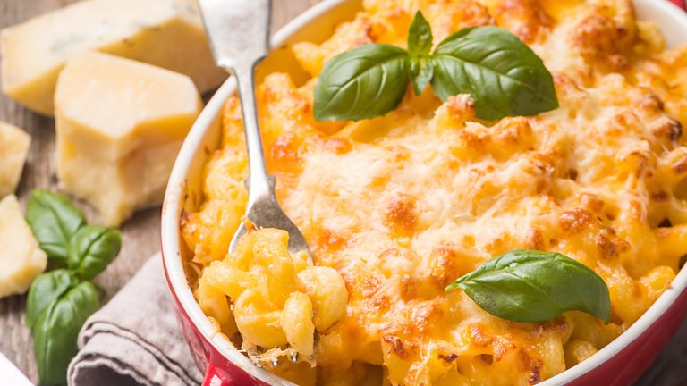 Spice Up Your Mac And Cheese By Adding One Bold Canned Soup

