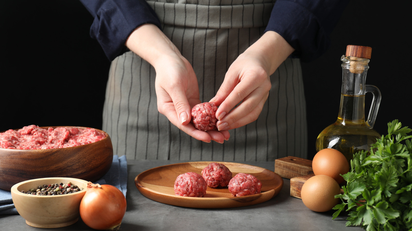 Give Meatballs An Extra Layer Of Flavor With 2 Tablespoons Of This Pantry Staple

