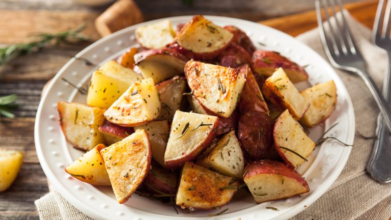 Roasted Potatoes Get Absurdly Flavorful When You Add This Spicy Canned Sauce

