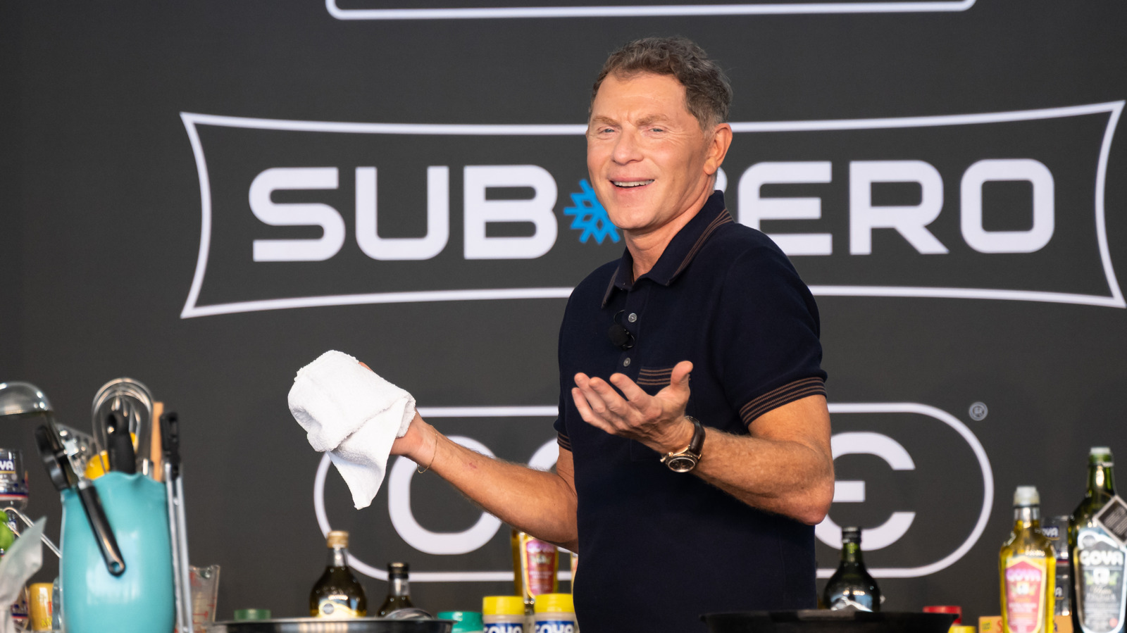 Bobby Flay Goes To This Spot In New Jersey For 'Some Of The Best Pizza In The World'

