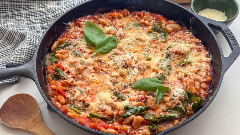 Cheesy pizza beans in skillet