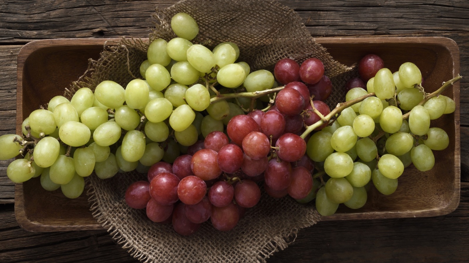 Where Do Costco's Red And Green Grapes Come From?

