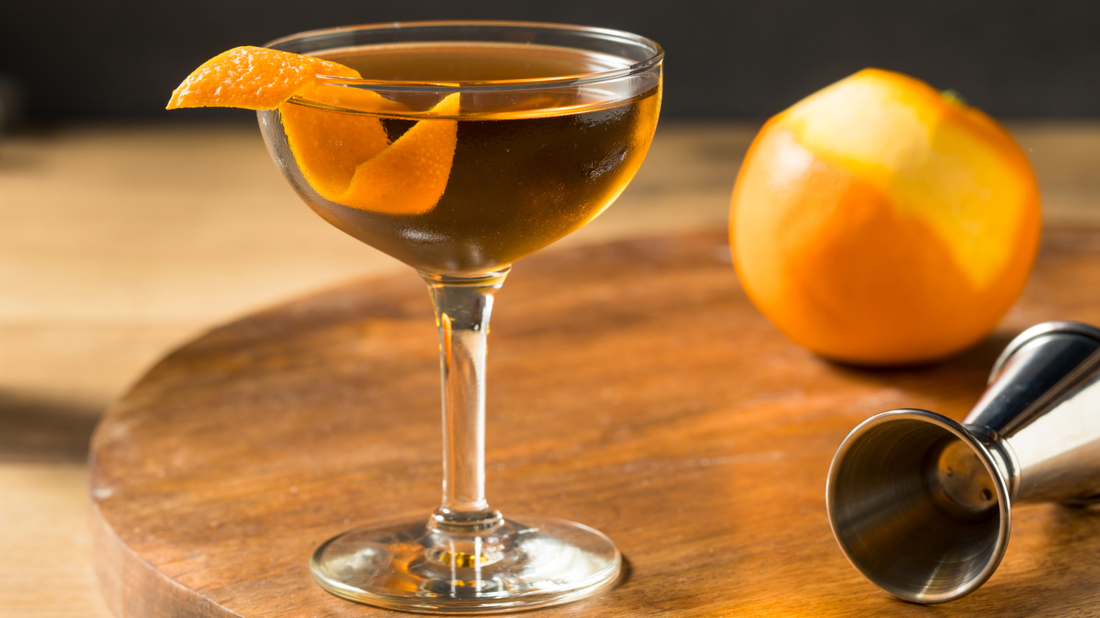 11 Prohibition-Era Cocktails That You Can Still Order Today

