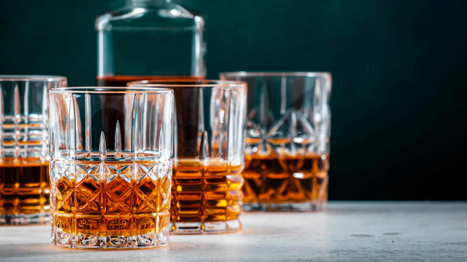 The Best American Whiskeys Under $30, According To Reddit


