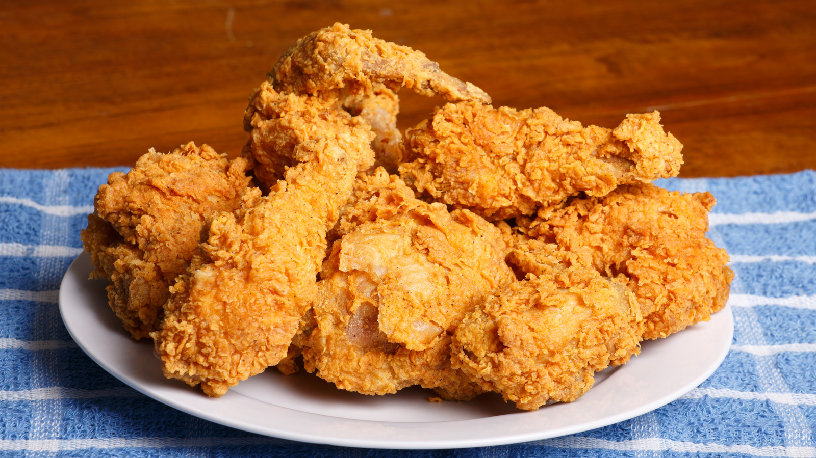 Stop Eating Fried Chicken Plain — Dunk It In This Sauce For 10x The Flavor

