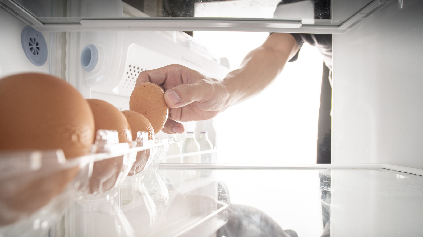Why Storing Your Eggs Pointed End Down Is A Game Changer

