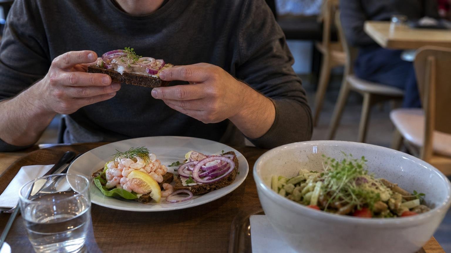 Den gammeldags danske frokost er sundere end sushi og salatbaren: diætisterne forklarer forskellen