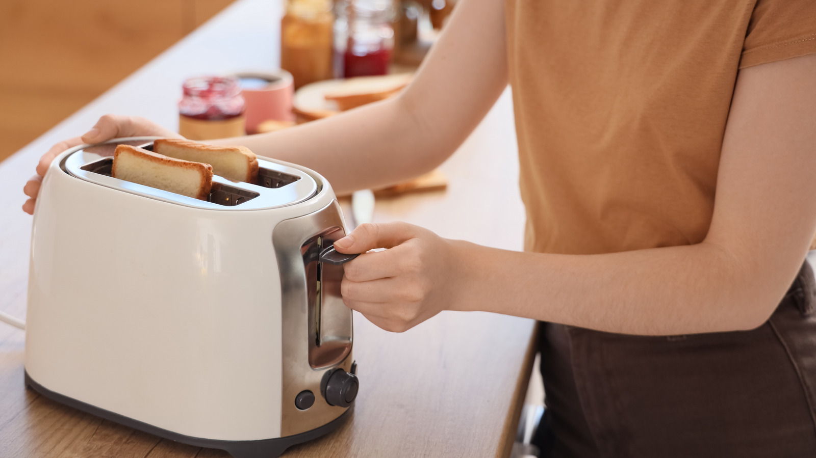 This Affordable Amazon Toaster Is A Bestseller That Saves Precious Counter Space


