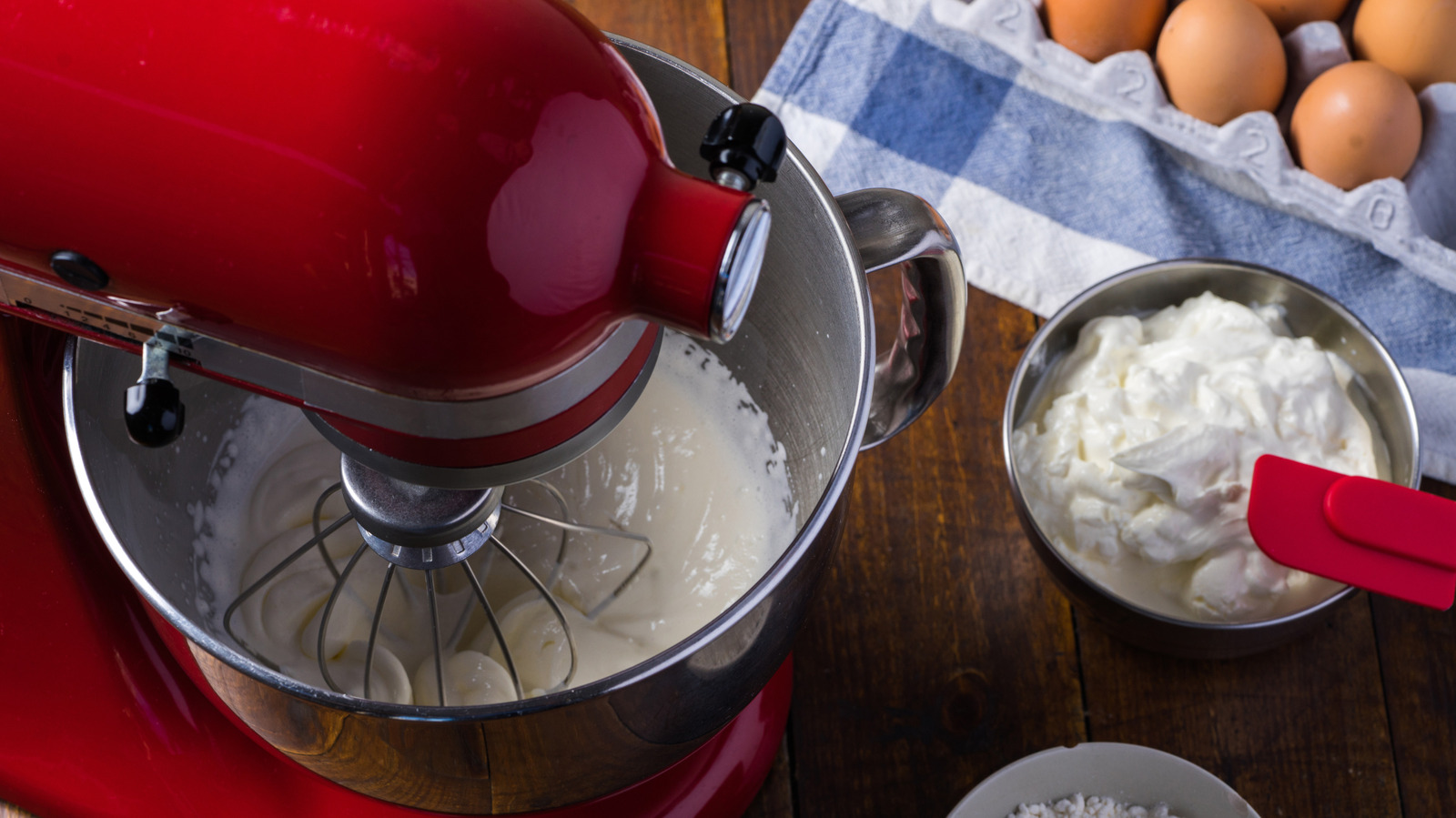How To Fix A Rattling KitchenAid Mixer With This Easy Adjustment

