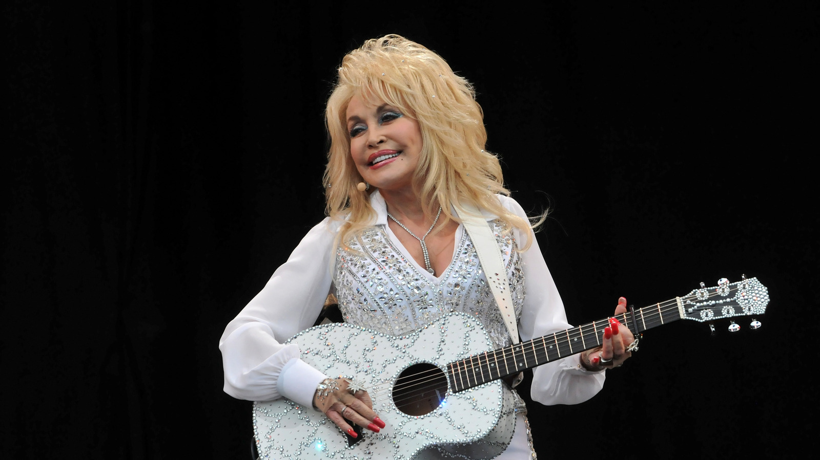 The Iconic Southern Food Dolly Parton Always Ate On Sundays

