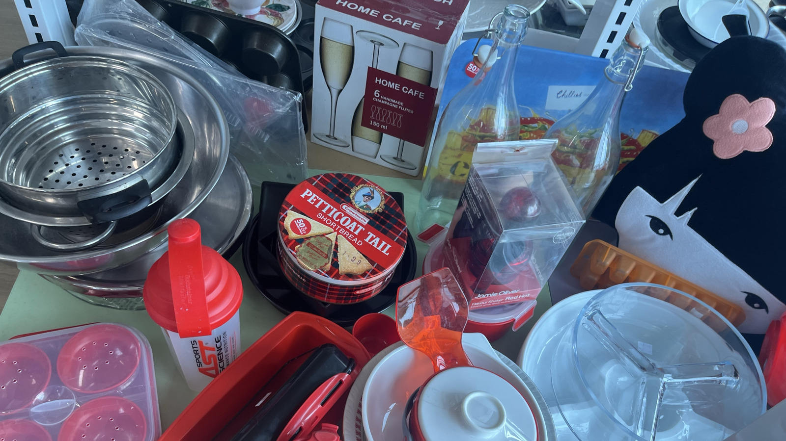 The Kitchen Appliance You're Better Off Getting At The Thrift Store Over New

