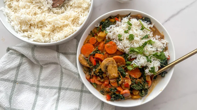 One-pot vegetable red curry