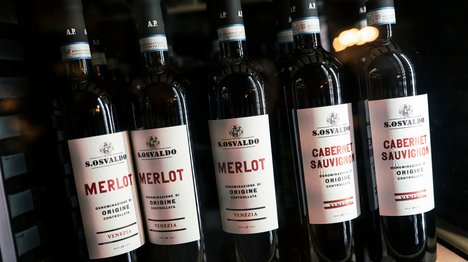 Cabernet Sauvignon Vs Merlot: What's The Difference?

