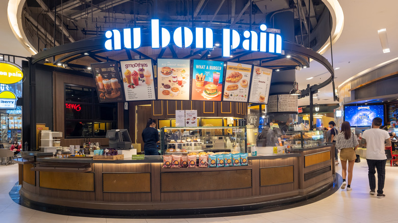 Food court Au Bon Pain
