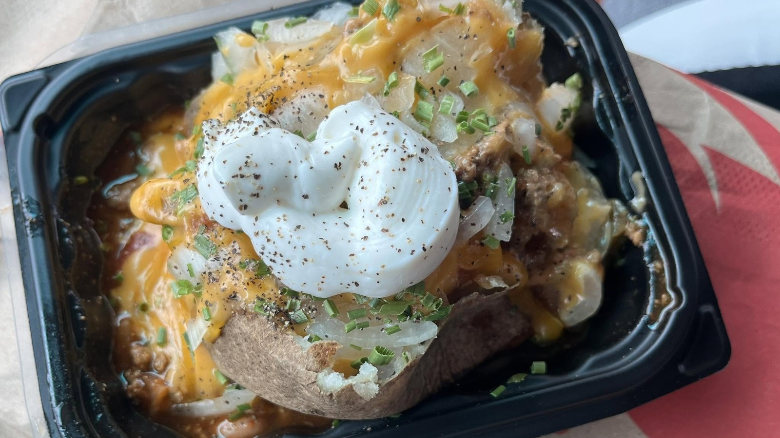 Upgrade Your Wendy's Baked Potato With This Tangy Burger Topping

