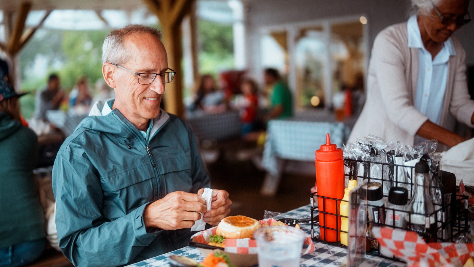 The All-American '70s Restaurant Chain Only Boomers Will Remember

