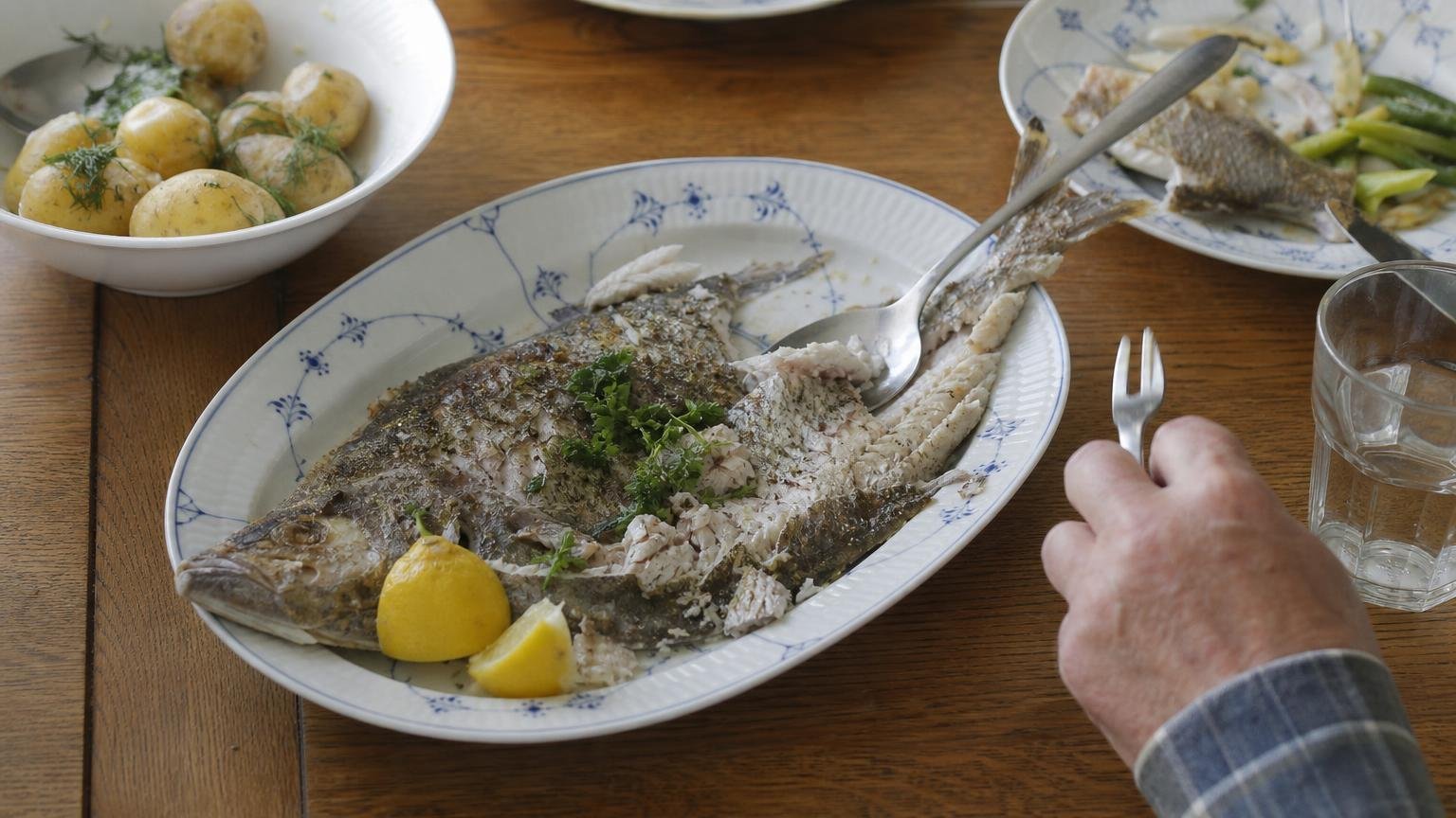 Danskerne spiste fisk tre gange om ugen i 50erne: diætisterne forklarer hvad der gik tabt